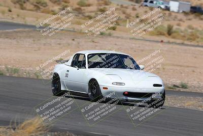 media/Oct-01-2022-Team Topak Racing (Sat) [[f860fb51be]]/2-Inter Low 2/session 2 turn 11/